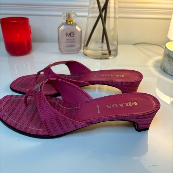 Prada heels - Picture 2 of 6